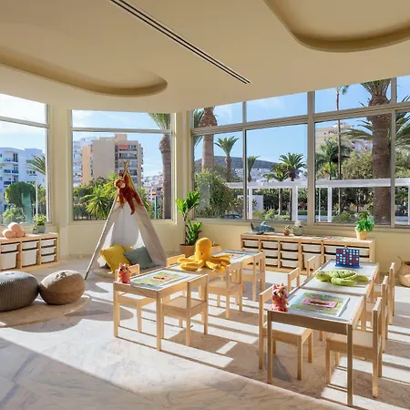 Sol By Melia Arona Tenerife מלון לוס כריסטיאנוס