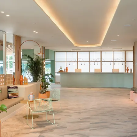 Sol By Melia Arona Tenerife מלון לוס כריסטיאנוס