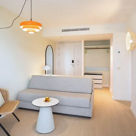 Sol By Melia Arona Tenerife מלון לוס כריסטיאנוס
