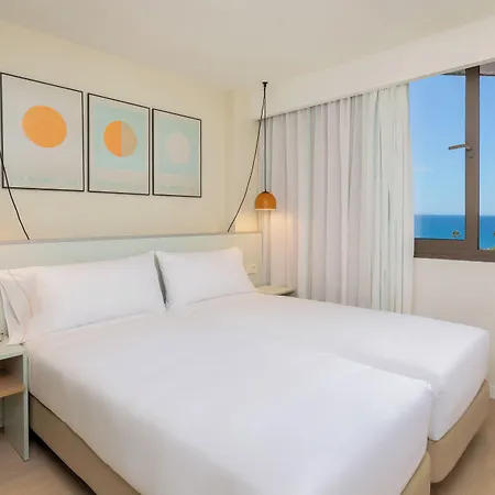 Sol By Melia Arona Tenerife מלון לוס כריסטיאנוס